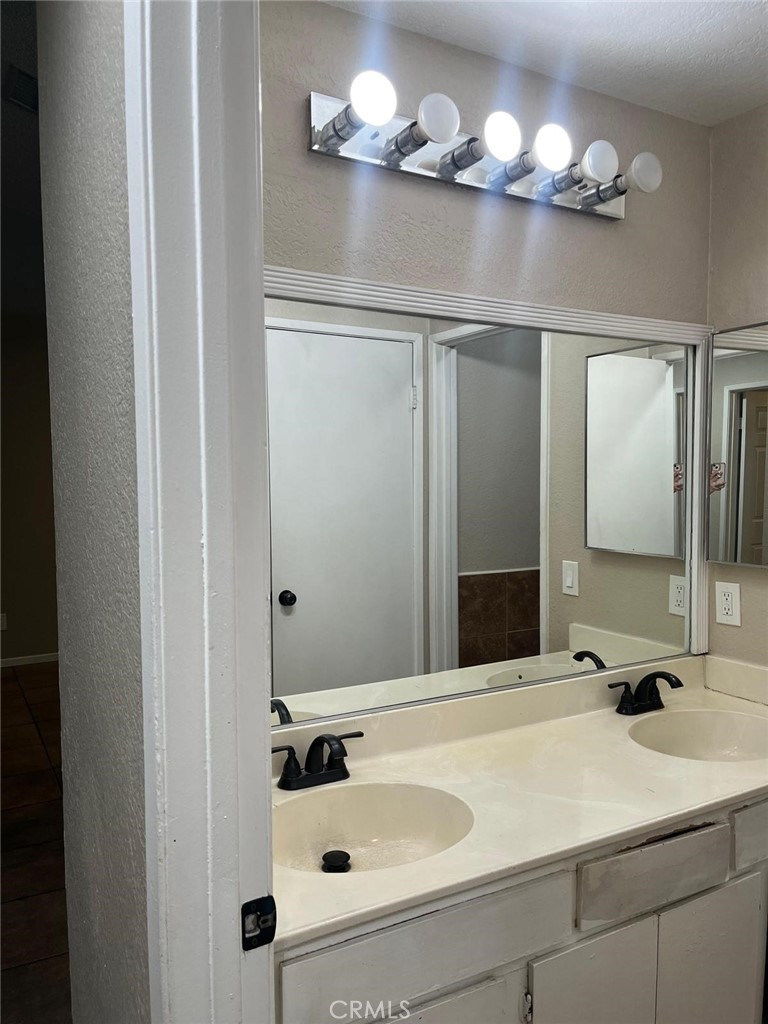 MLS #IV25192725 image #26