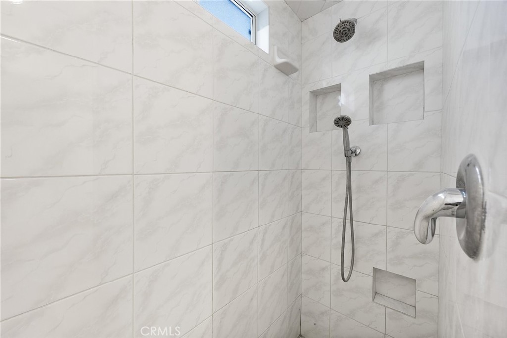 MLS #IV25192808 image #16