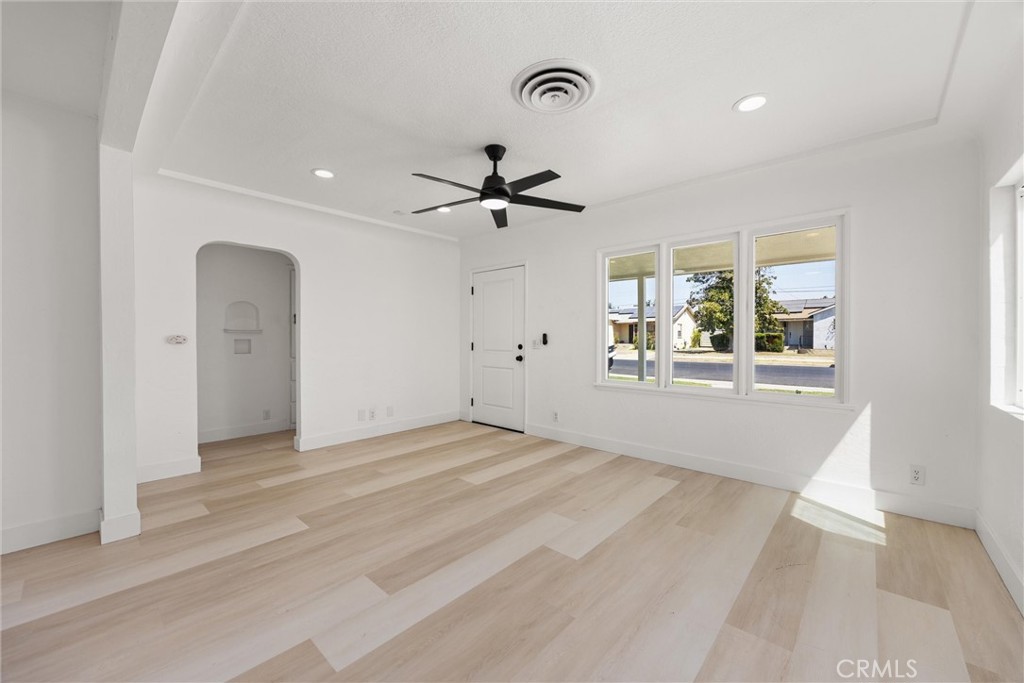 MLS #IV25192808 image #8