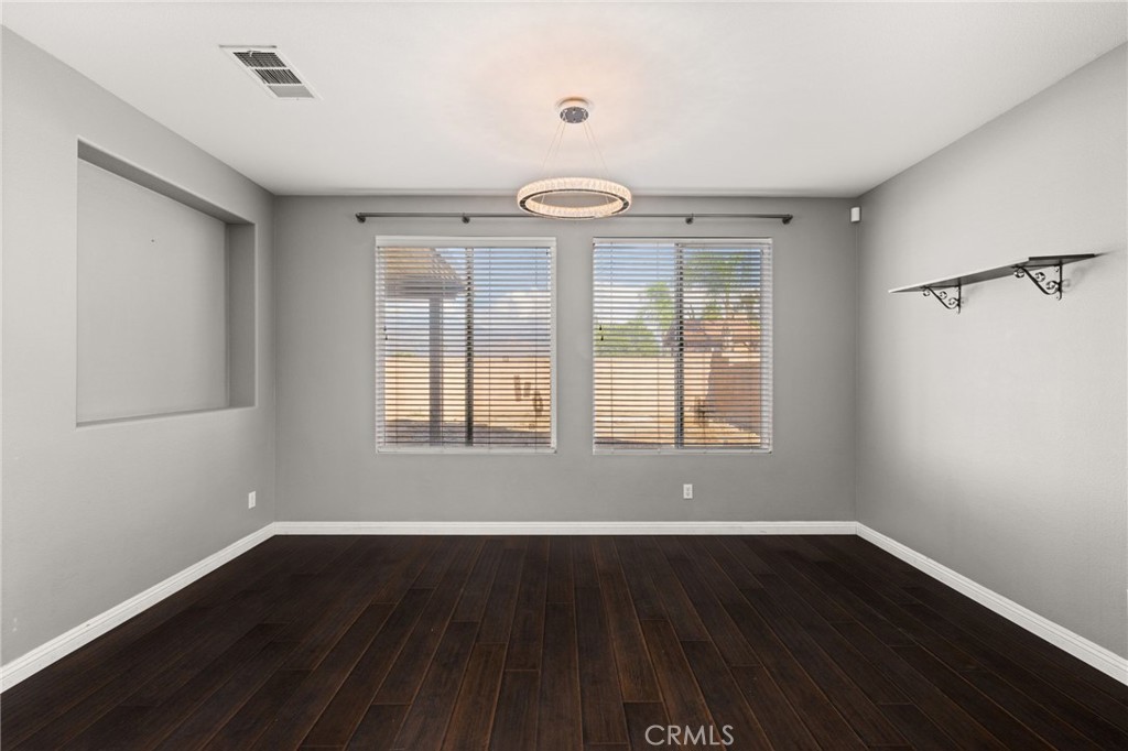 MLS #IV25193063 image #4