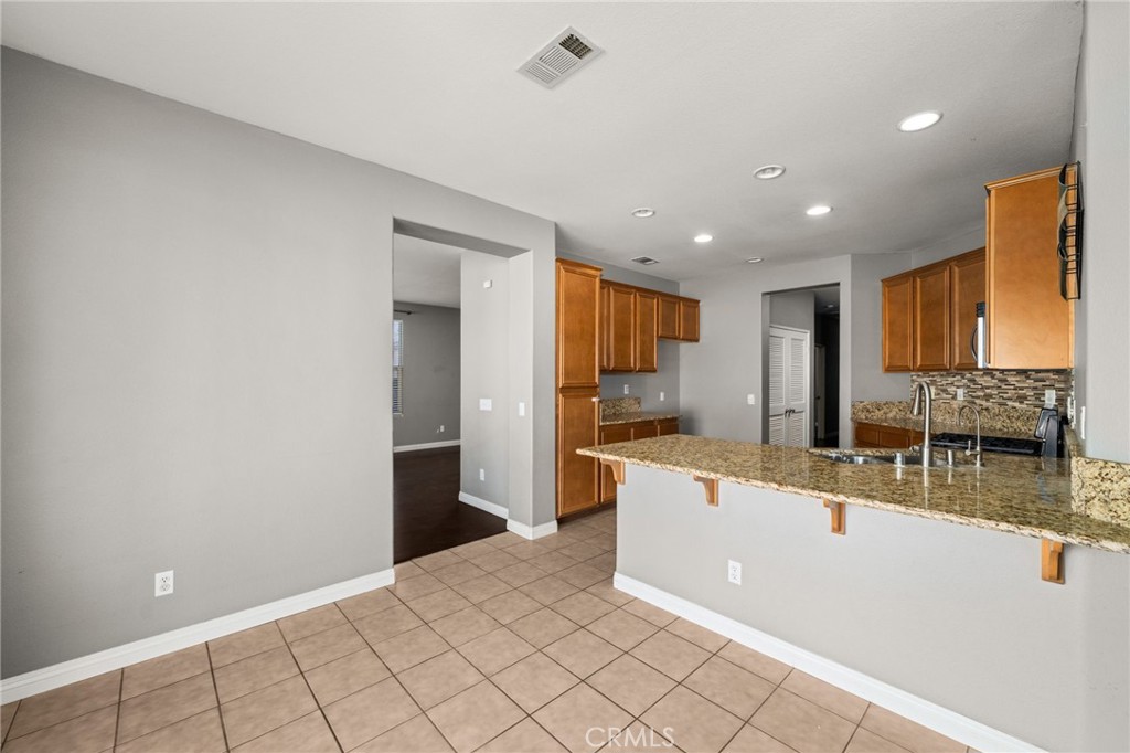 MLS #IV25193063 image #9