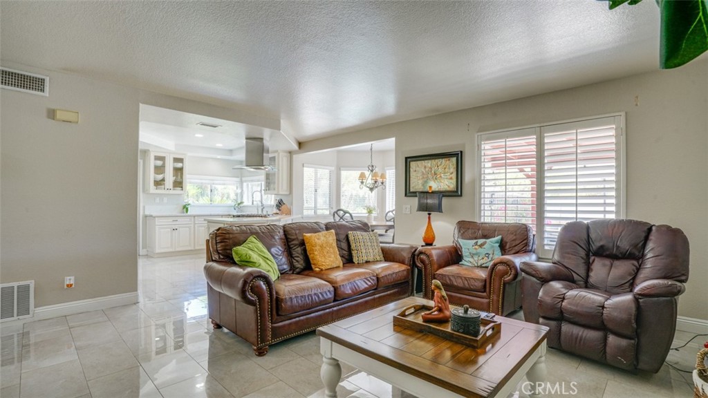 MLS #IV25193487 image #18