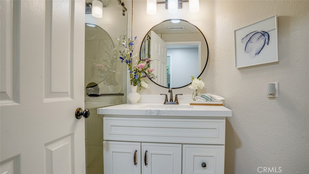 MLS #IV25193487 image #32