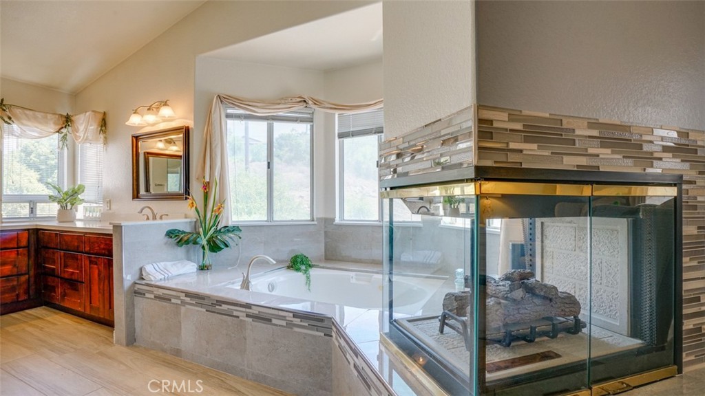 MLS #IV25193487 image #40