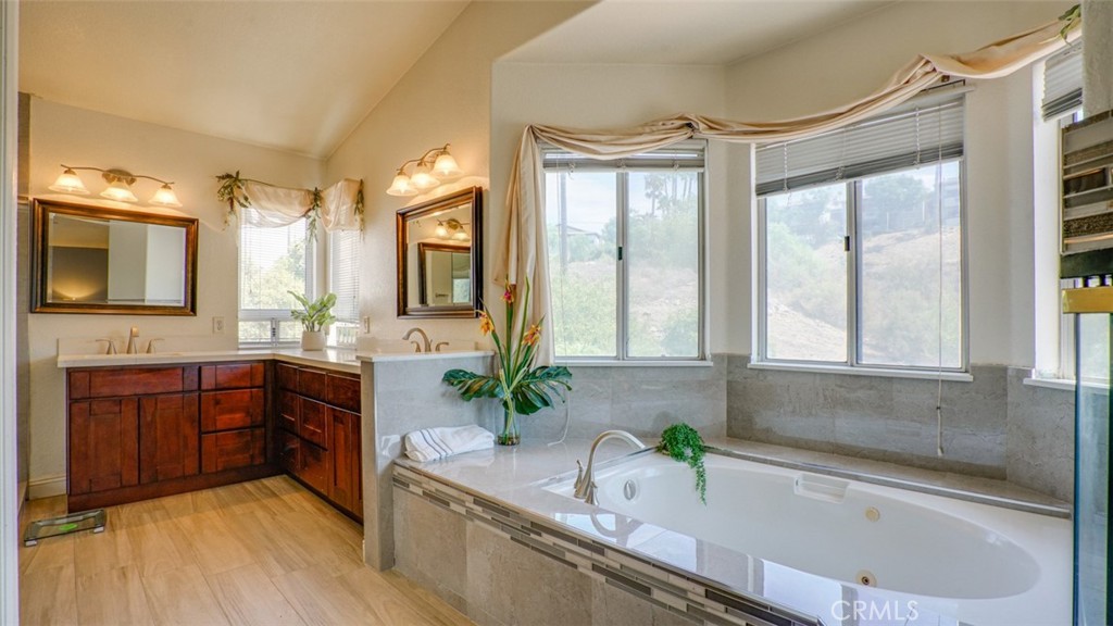 MLS #IV25193487 image #41