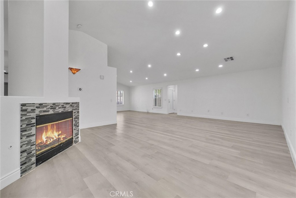 MLS #IV25195106 image #11