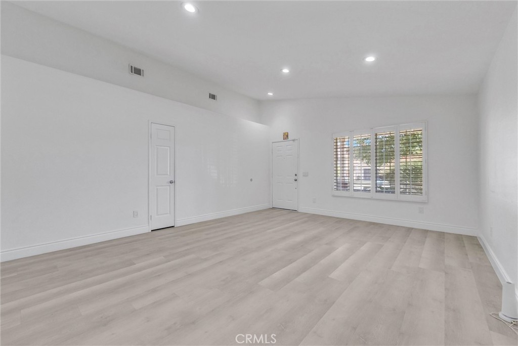 MLS #IV25195106 image #8