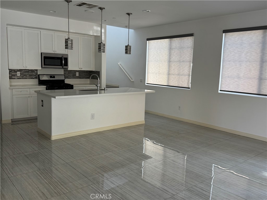 MLS #IV25196267 image #1