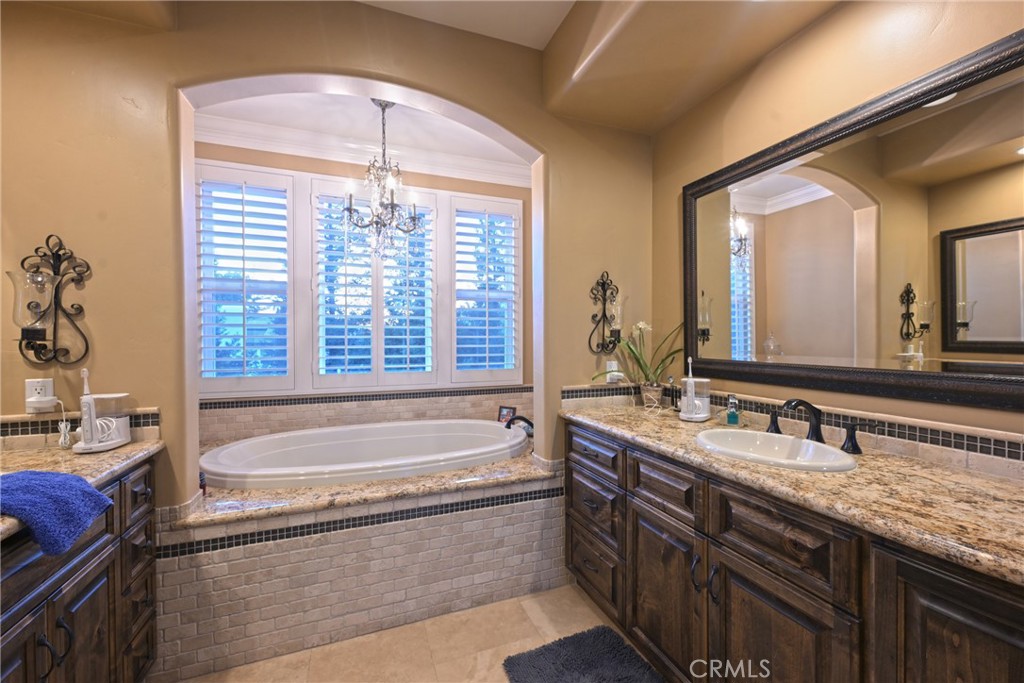 MLS #IV25196473 image #37