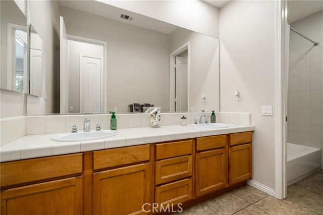 MLS #IV25197370 image #23