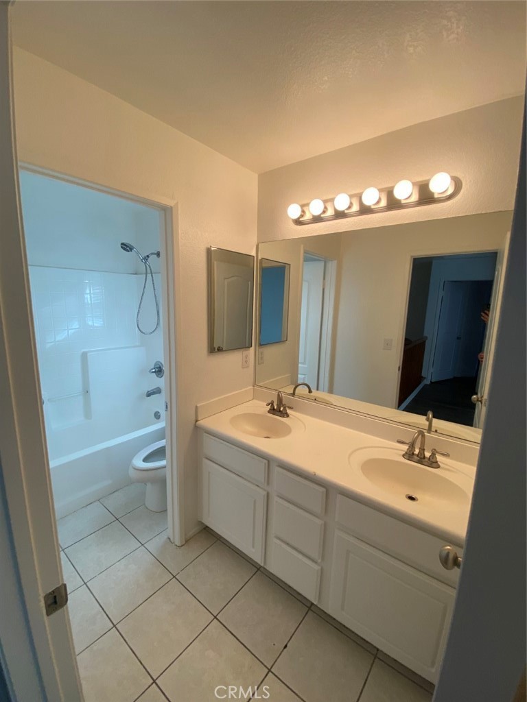 MLS #IV25202371 image #1