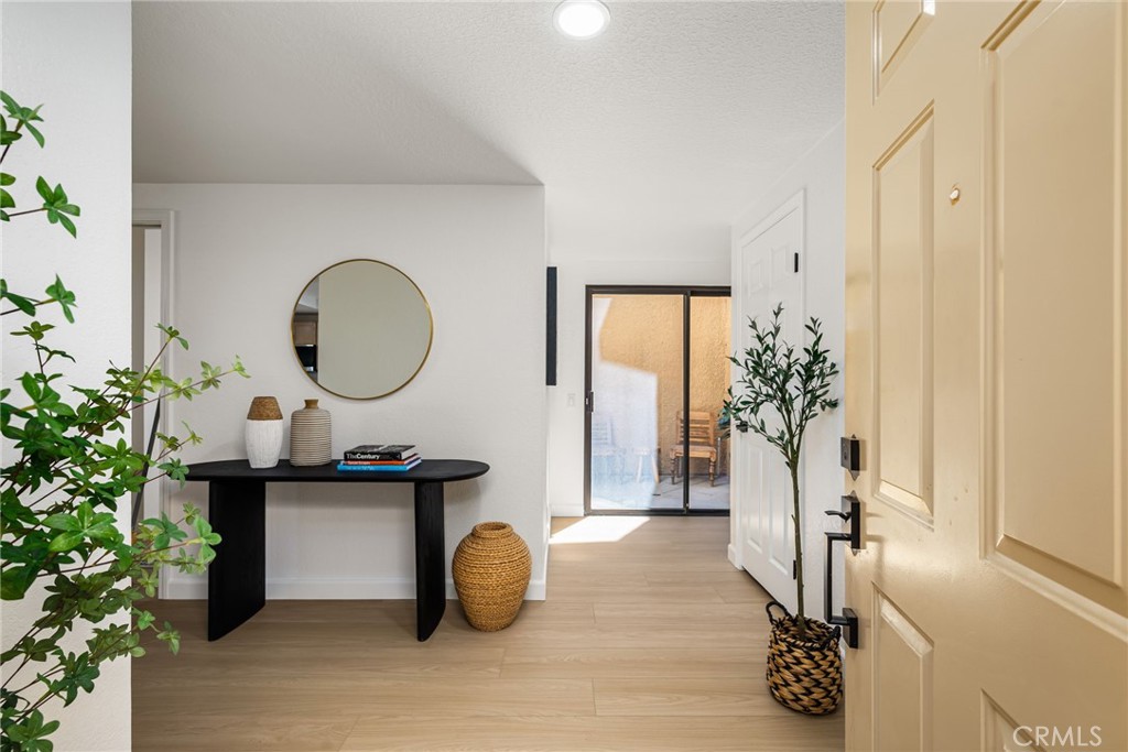 MLS #IV25206988 image #1