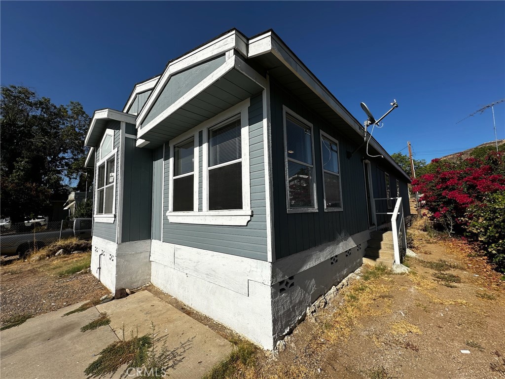 MLS #IV25211131 image #1