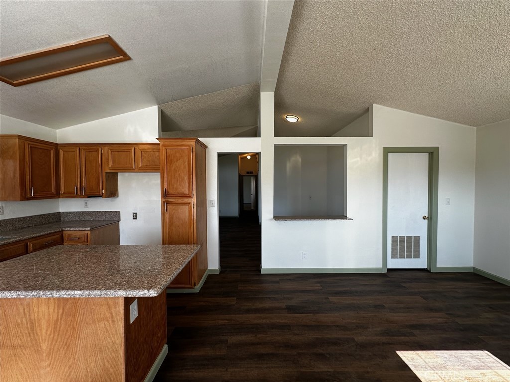 MLS #IV25211131 image #18