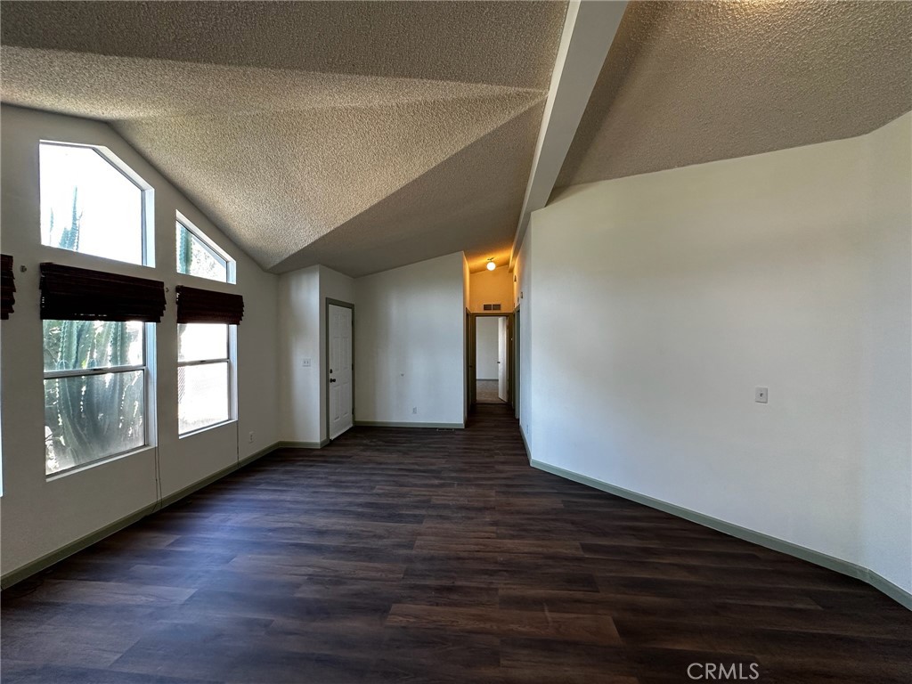 MLS #IV25211131 image #27