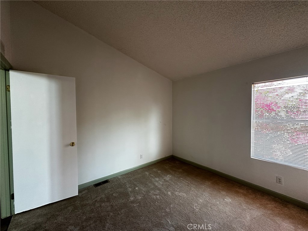 MLS #IV25211131 image #31