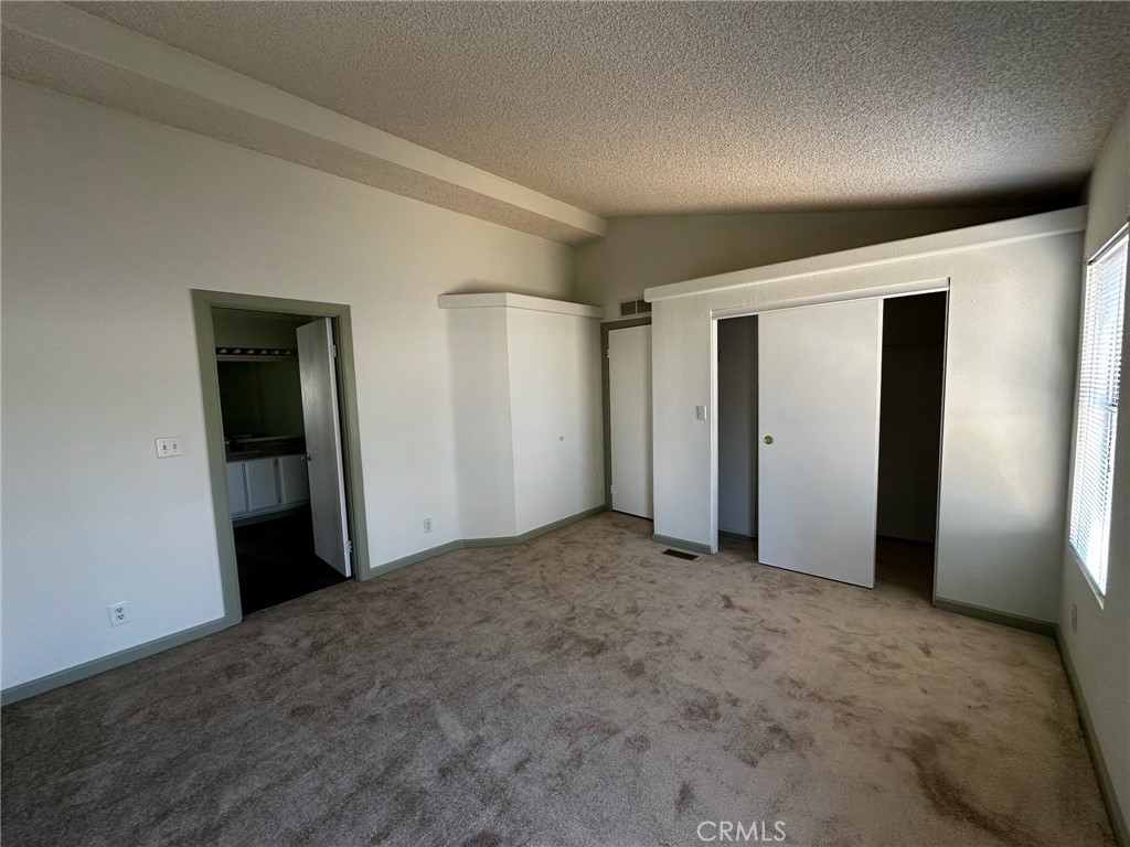 MLS #IV25211131 image #40