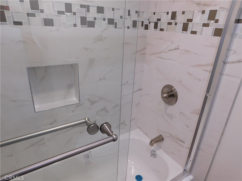 MLS #IV25214593 image #33