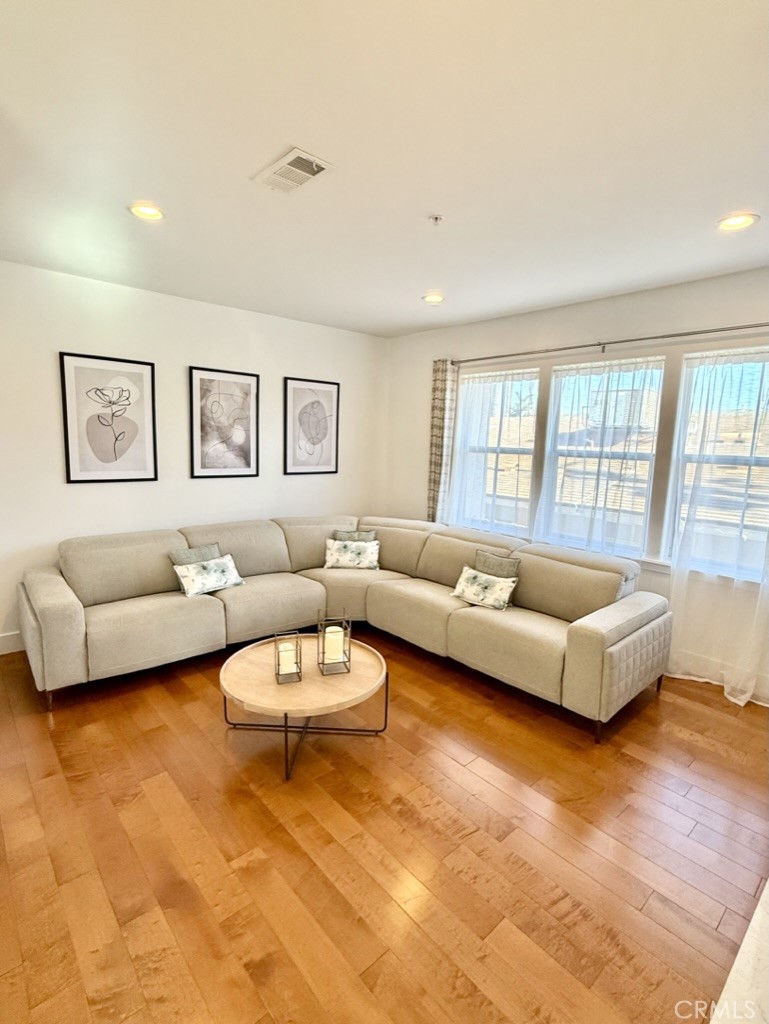 MLS #IV25214624 image #4