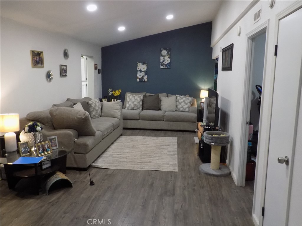 MLS #IV25215218 image #6