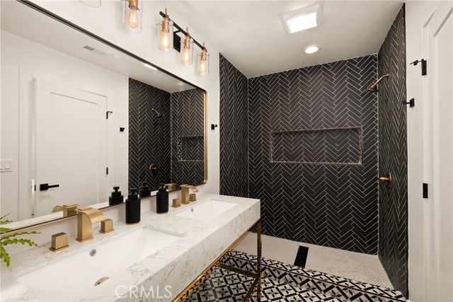 MLS #IV25215778 image #18