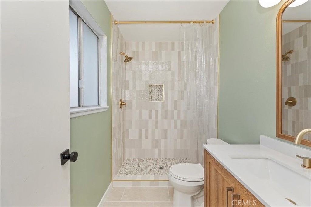 MLS #IV25215866 image #32