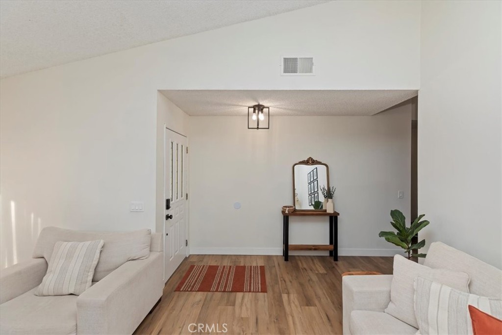 MLS #IV25215866 image #9