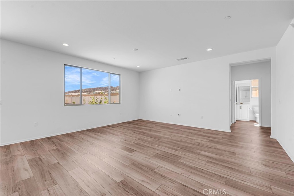 MLS #IV25216206 image #16