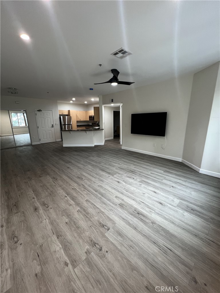 MLS #IV25217038 image #1