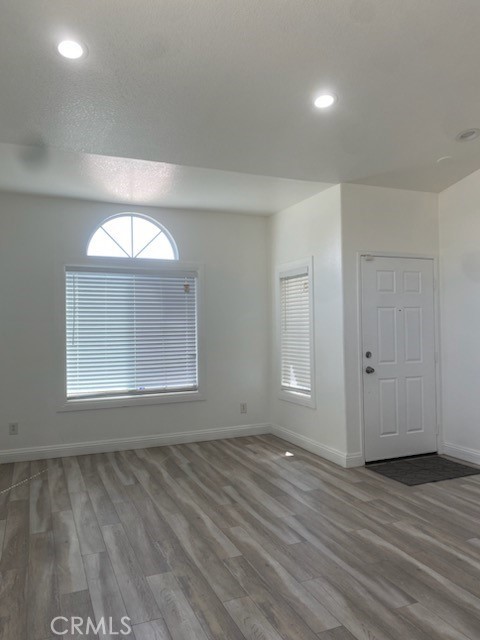 MLS #IV25220573 image #2