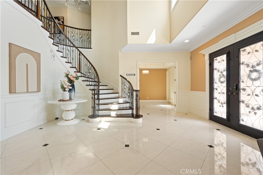 MLS #IV25220839 image #2