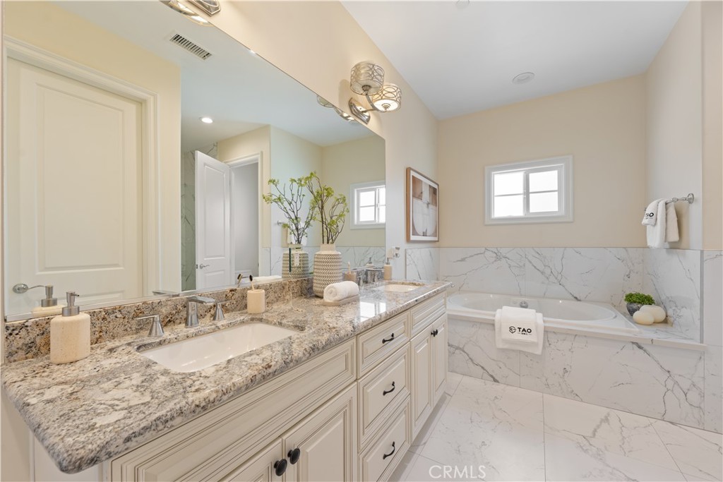 MLS #IV25220839 image #31