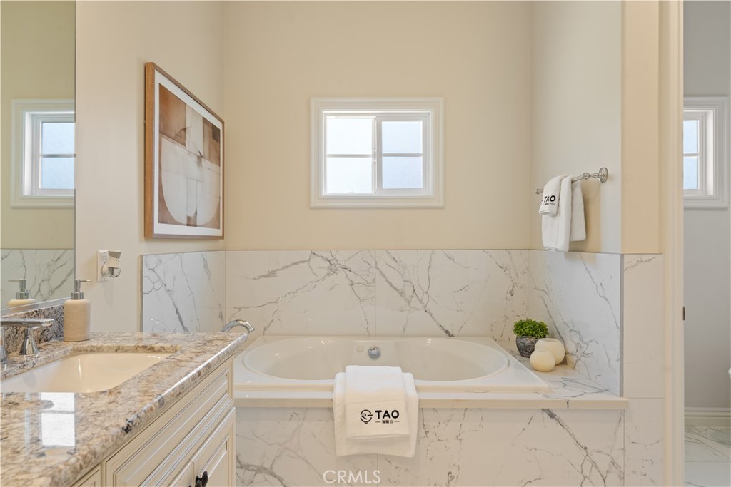 MLS #IV25220839 image #32