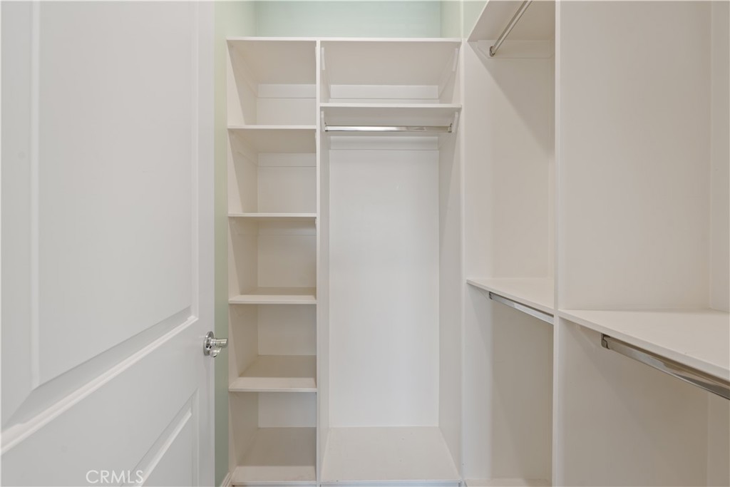 MLS #IV25220839 image #37