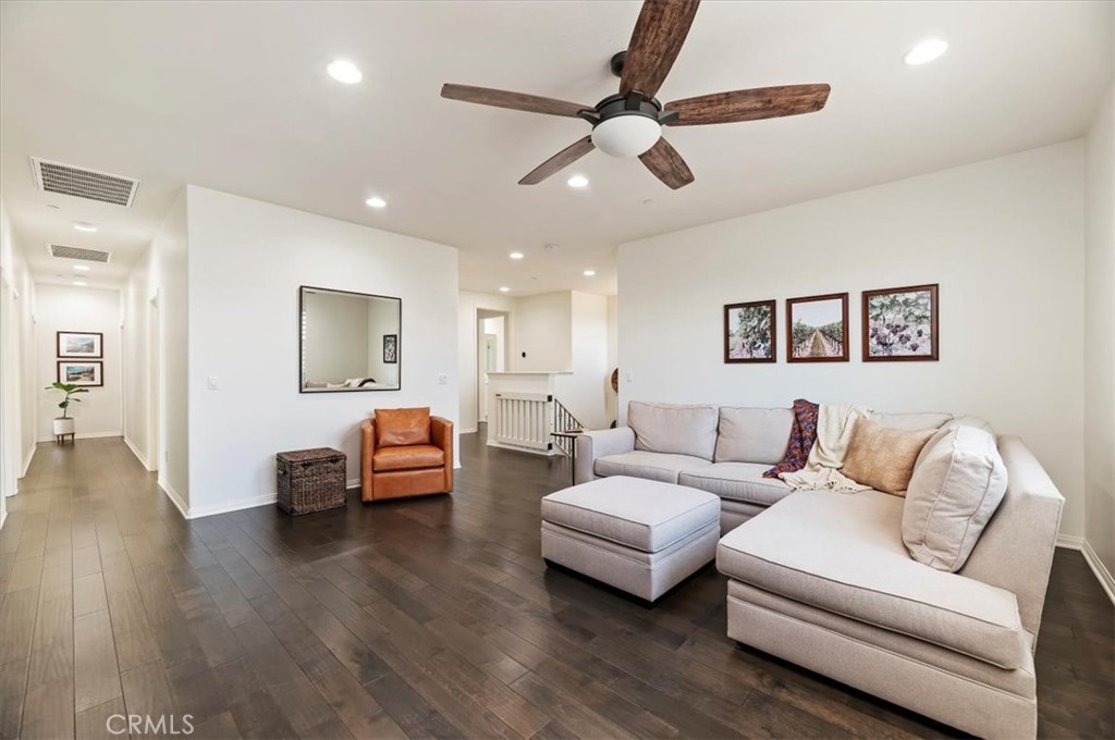 MLS #IV25221174 image #10