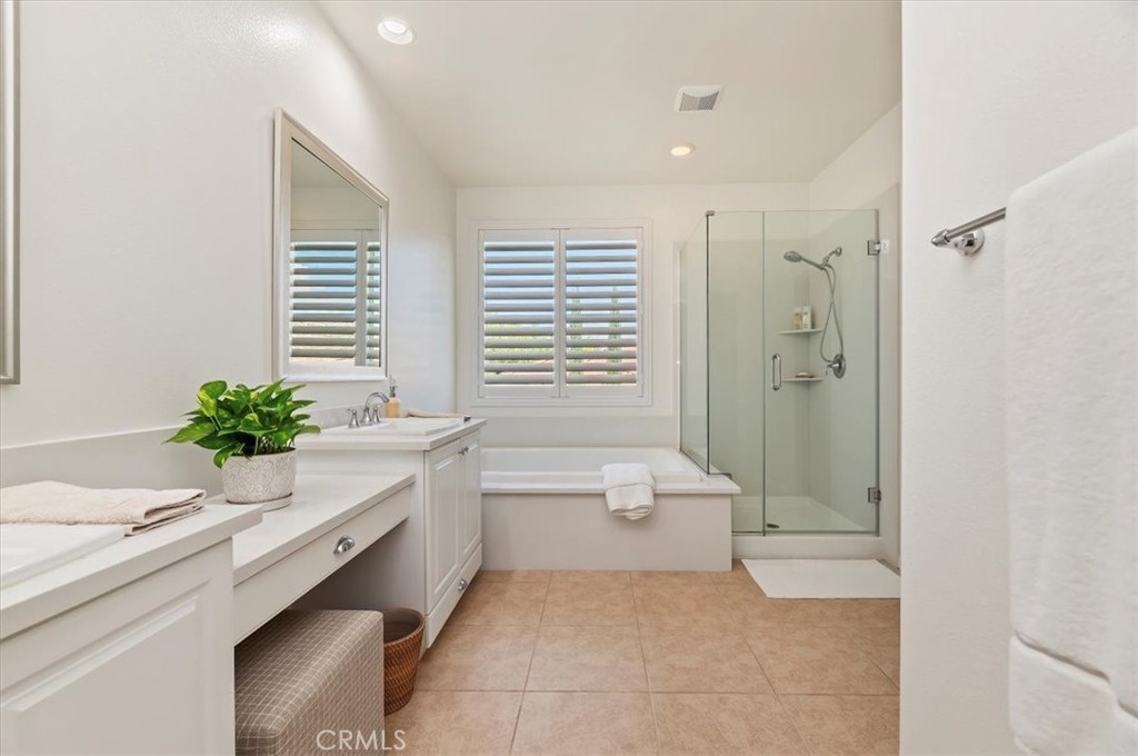 MLS #IV25221174 image #13