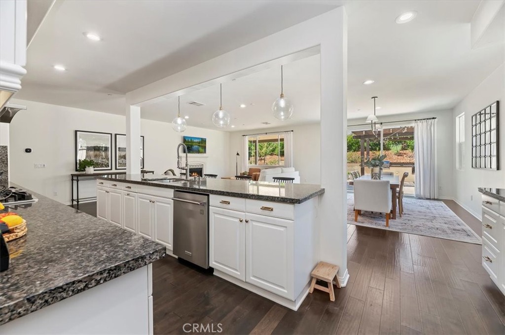 MLS #IV25221174 image #5