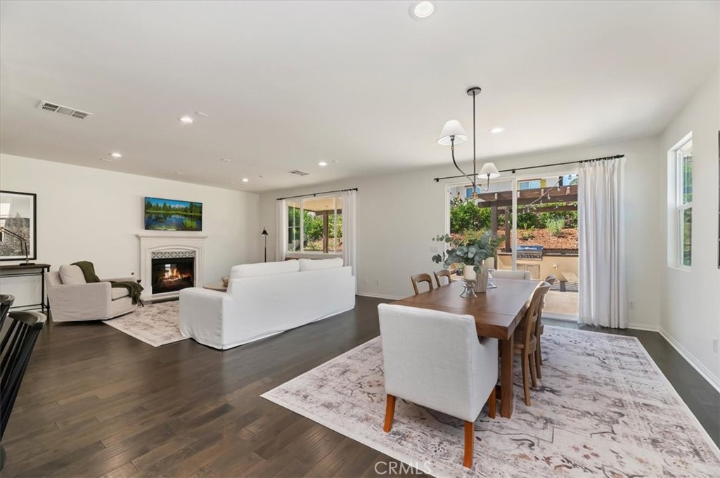 MLS #IV25221174 image #6