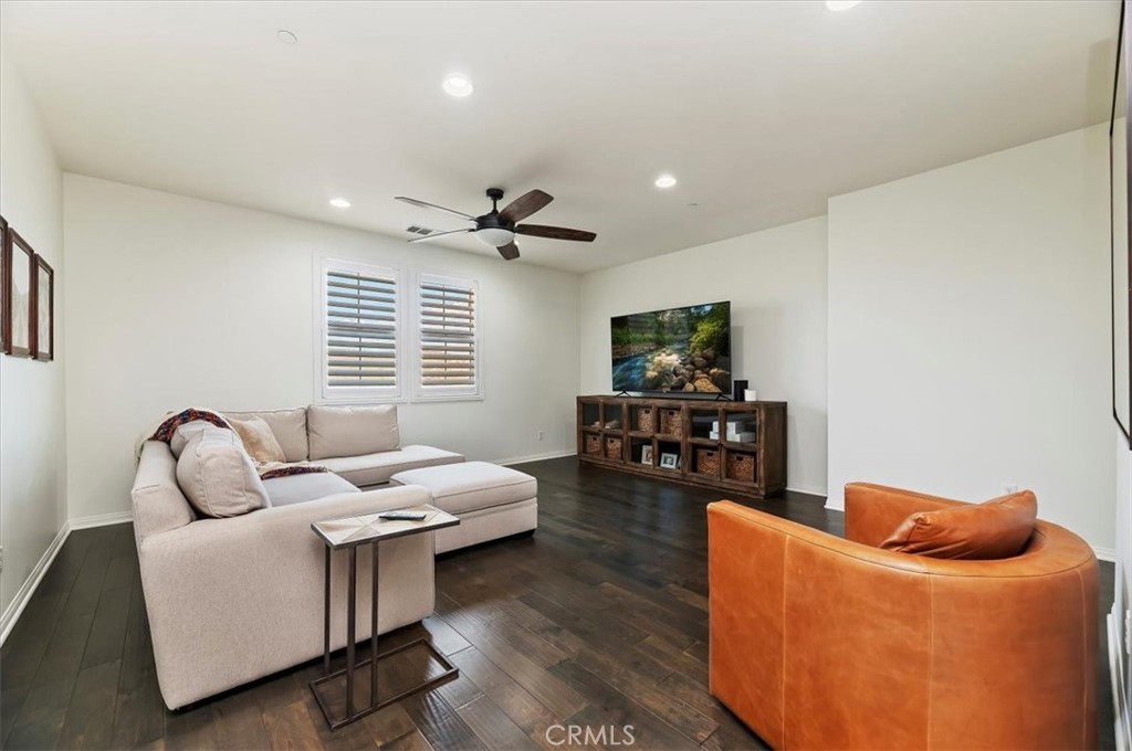 MLS #IV25221174 image #9