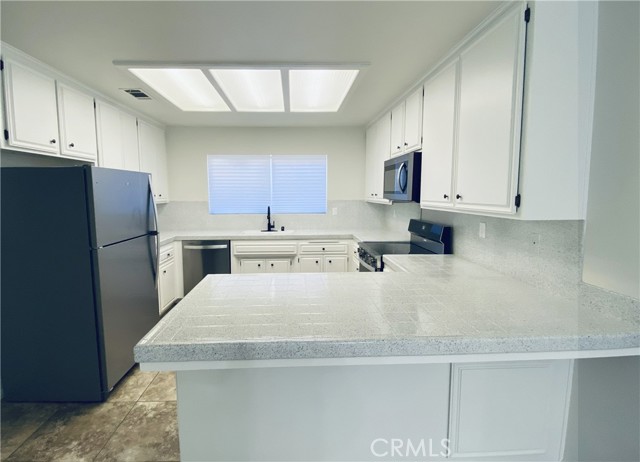 MLS #IV25221759 image #8