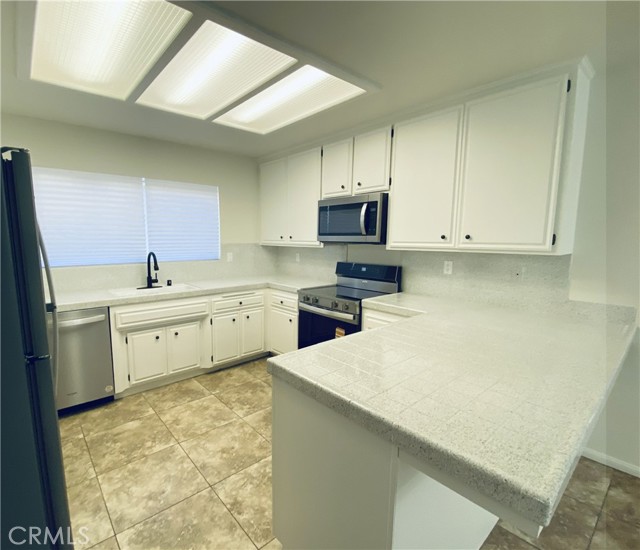 MLS #IV25221759 image #9