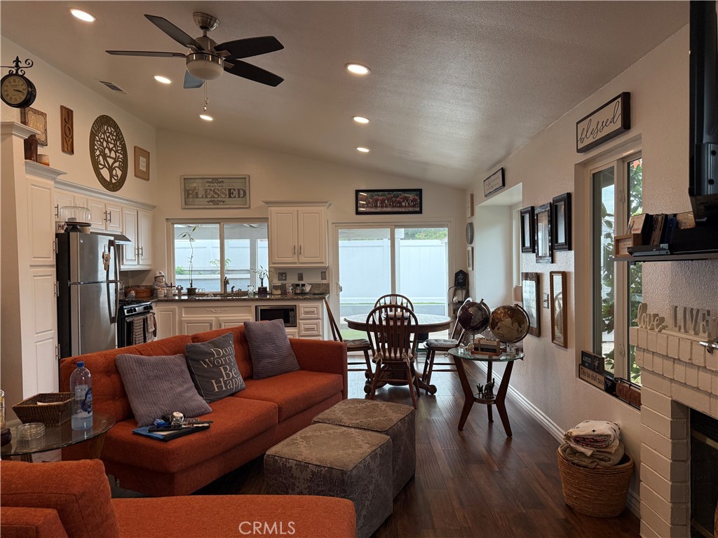 MLS #IV25223136 image #23