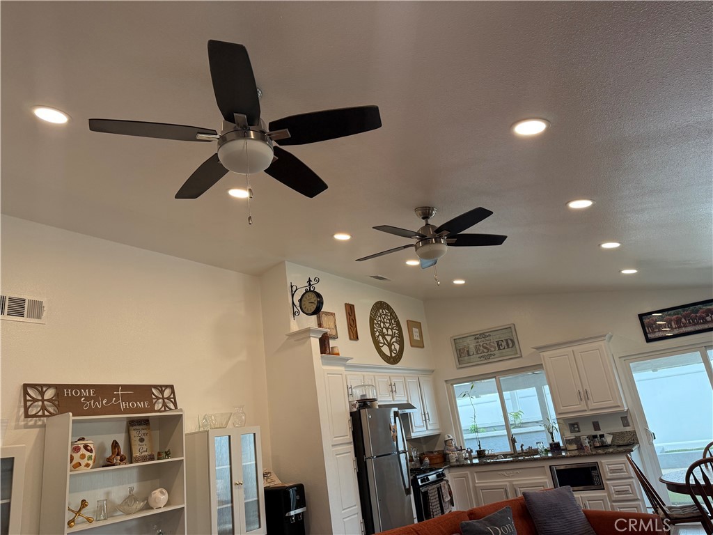 MLS #IV25223136 image #24