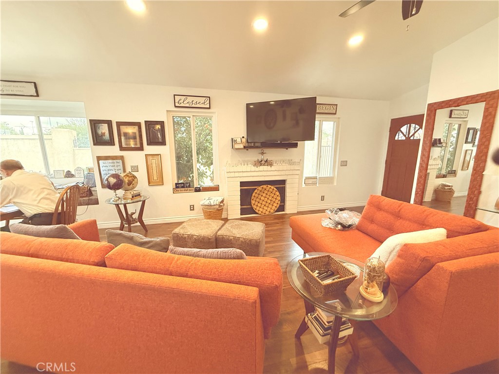 MLS #IV25223136 image #3