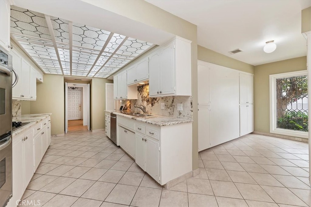 MLS #IV25223481 image #22