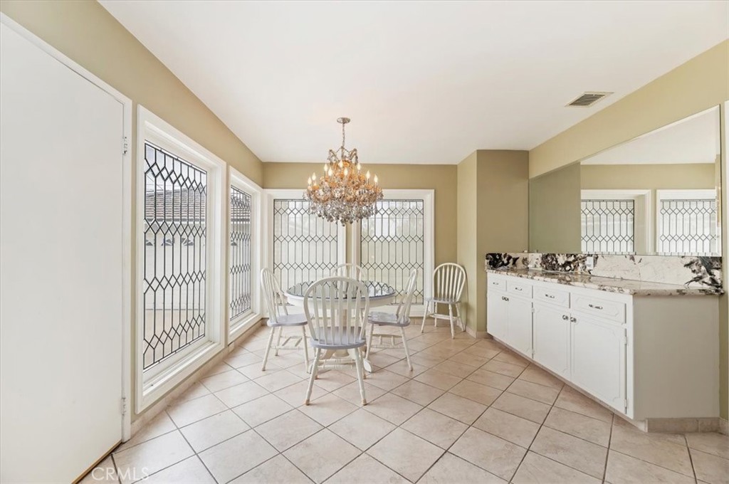 MLS #IV25223481 image #24