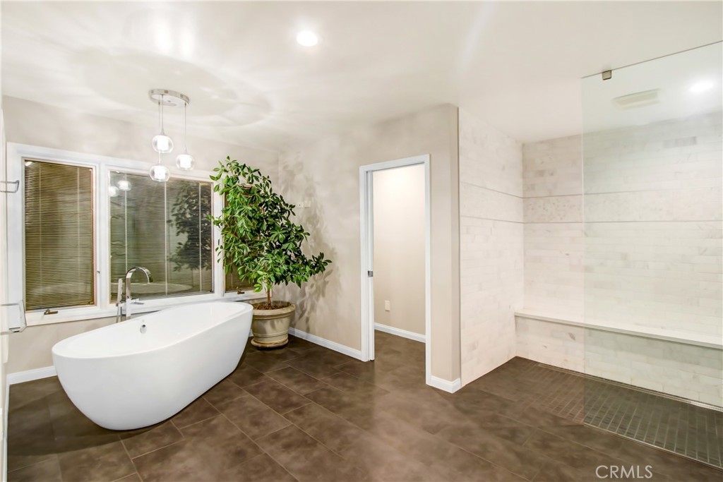 MLS #IV25223574 image #22