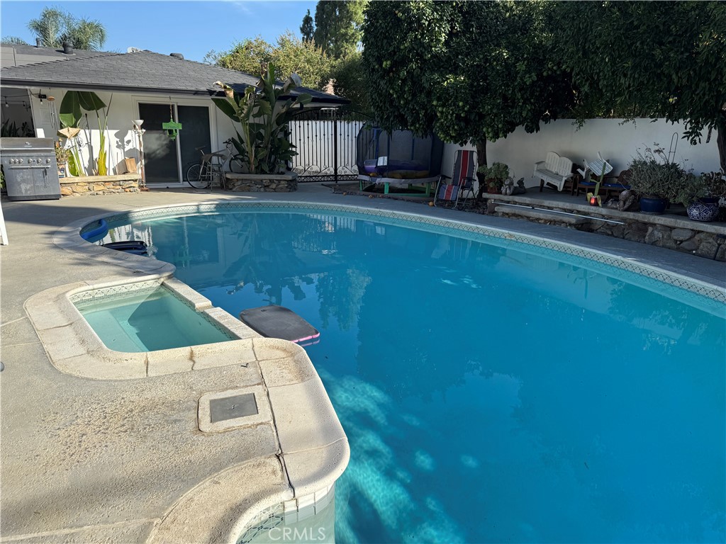 MLS #IV25223585 image #10