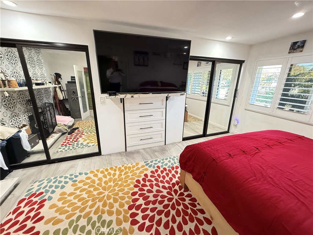 MLS #IV25223585 image #36