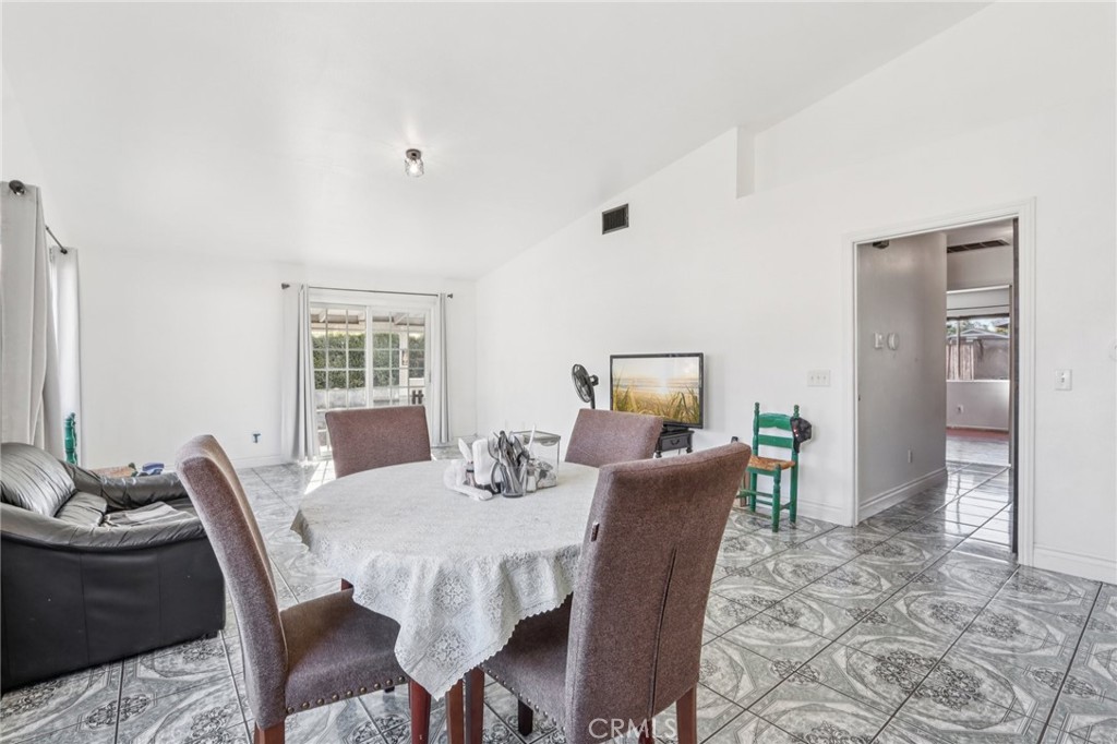 MLS #IV25224380 image #12